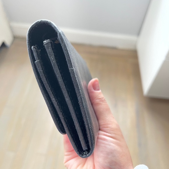 ❌SOLD❌Prada Saffiano crossbody wallet - Picture 10 of 13